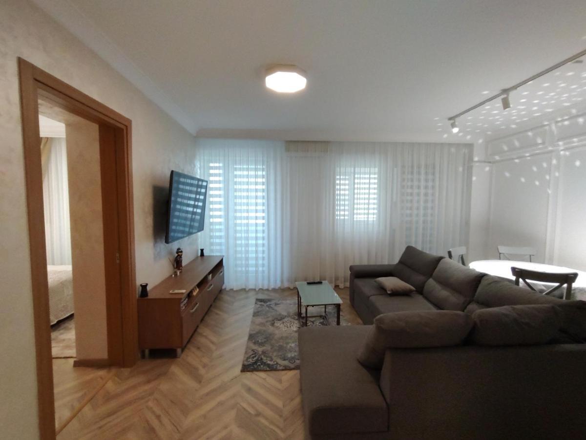 Decebal Premium Confort Craiova Exterior photo